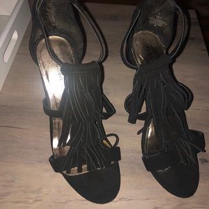 Very cute black heels